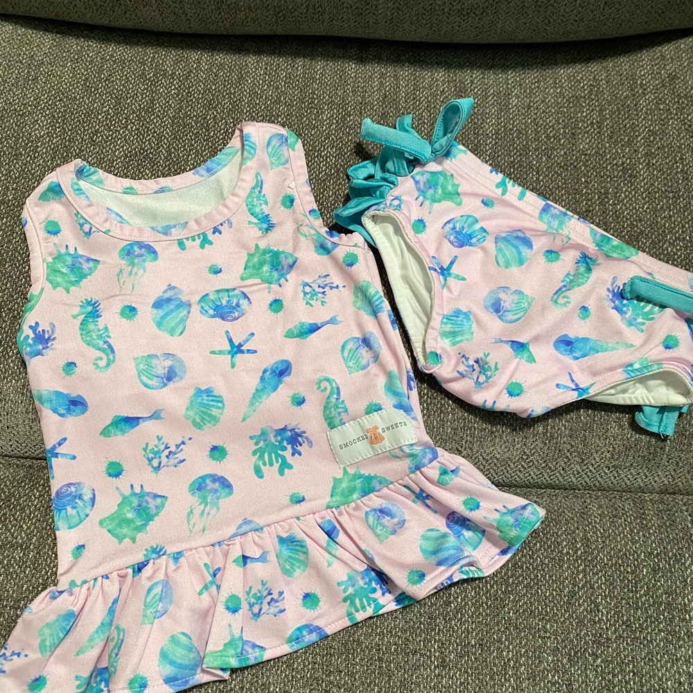Smocked Sweets Pink and Blue Seashell baby girl size 12m EUC